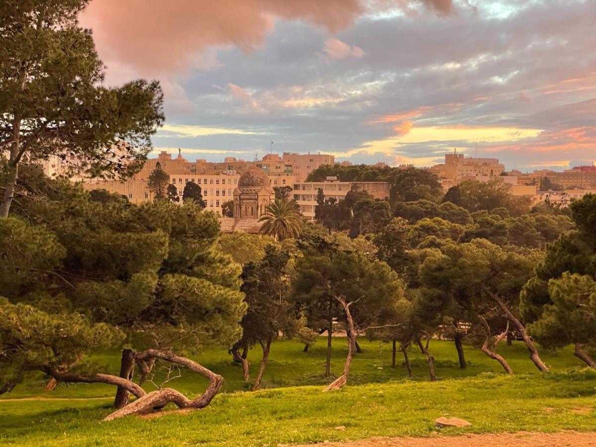 Centre Point, Malta'S Most Central Pieta Экстерьер фото